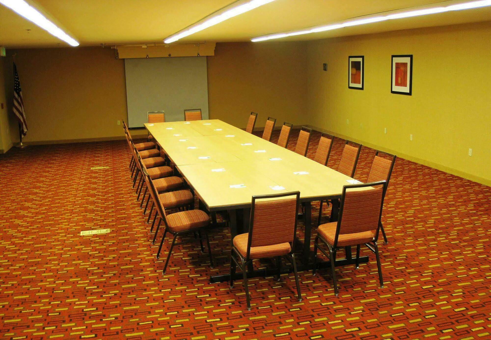 Courtyard By Marriott Portland Hillsboro Negócio foto